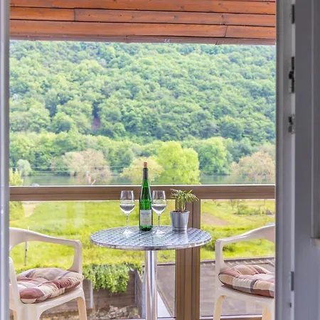 Inn Weinhaus Henerichs *