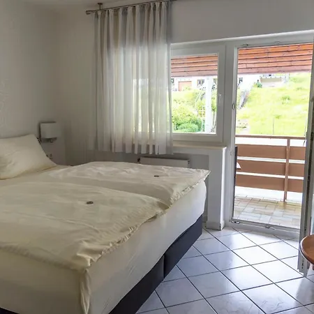 Weinhaus Henerichs Inn