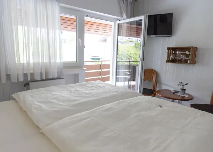 Weinhaus Henerichs * Pommern