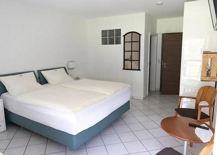 Weinhaus Henerichs *